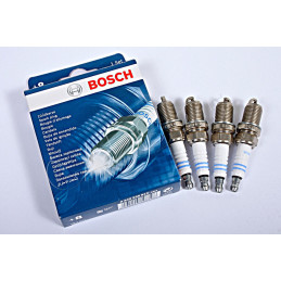 4 bougies d’allumage BOSCH...
