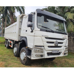 Camion benne 12 roues Howo...