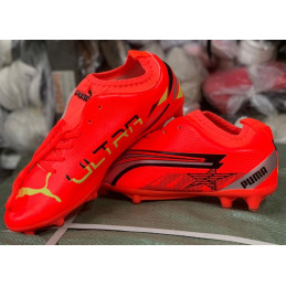 Chaussures de football Puma...