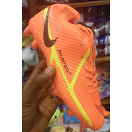 Chaussures de football Nike...