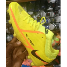 Chaussures de football Nike...