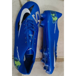 Chaussures de football Nike...