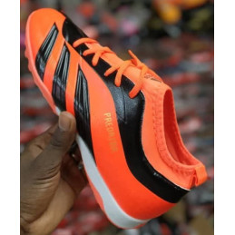 Chaussures de football...