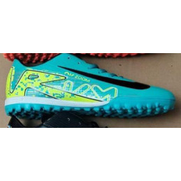 Chaussures de football Nike...