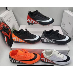 Chaussures de football Nike...