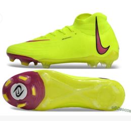 Chaussures de football Nike...