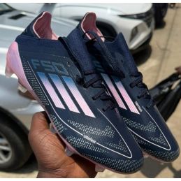 Chaussures de football...