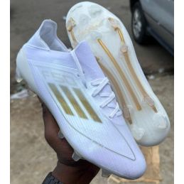 Chaussures de football...