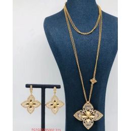 Collier pendentif et...