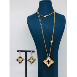 Collier pendentif et...