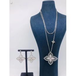 Collier pendentif et...