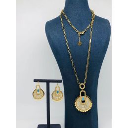 Collier pendentif et...