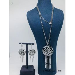 Collier pendentif et...