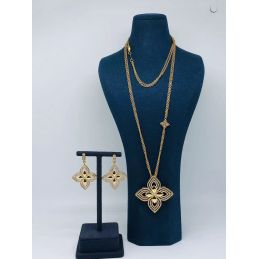 Collier pendentif et...