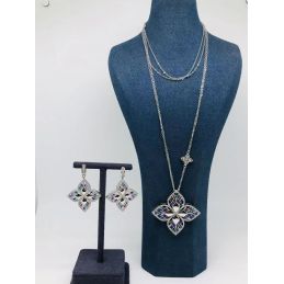 Collier pendentif et...