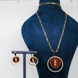 Collier pendentif et...