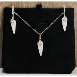 Collier pendentif et...