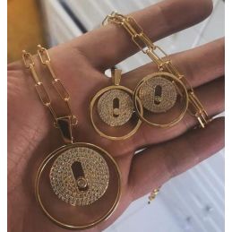 Collier pendentif et...