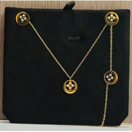 Collier pendentif, bracelet...