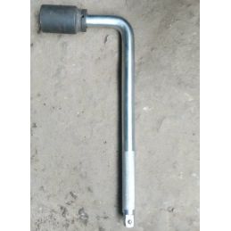 Clé d’écrou de roue CR-MO...