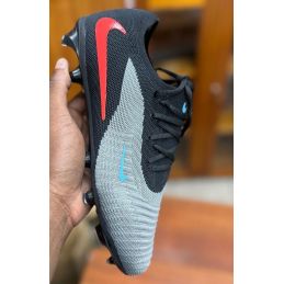 Chaussures de football Nike...