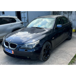 BMW Série 5 520i (2004)