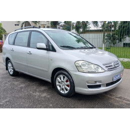 Toyota Avensis Verso (7...