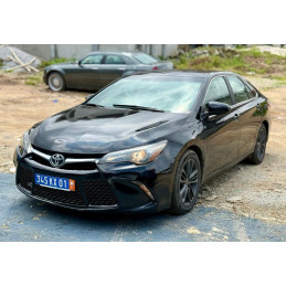 Toyota Camry SE (2017)